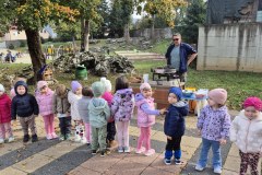 IMG-eeb59d7224800595a5449f3a393981cb-V