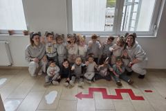 IMG-bb611d2dc69147e49c9271f8a70d8cd5-V