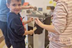 b1281028-72ff-4efb-9220-548a0e7a974e